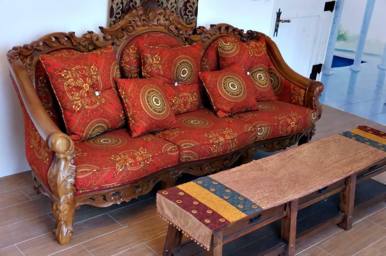 לינה וארוחת בוקר רויסוי 依比鴨鴨水岸會館 Ducking House מראה חיצוני תמונה